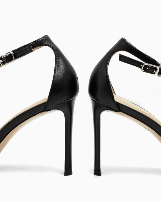 Босоножки ROU на плоской подошве