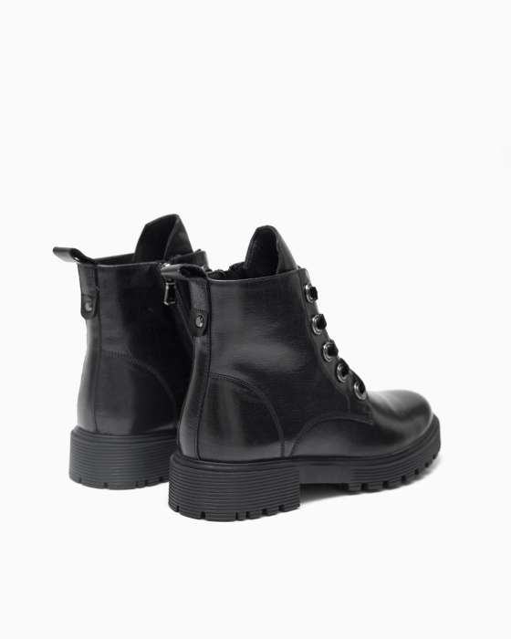 Черные ботинки ROU бархатной шнуровкой