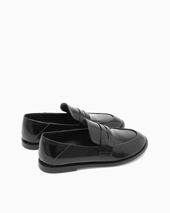 Лоферы ROU с овальным носом