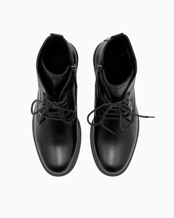 Демисезонные черные ботинки ROU