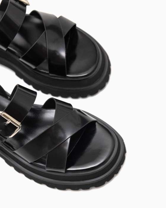 Черные глянцевые сандалии ROU с с двумя пряжками