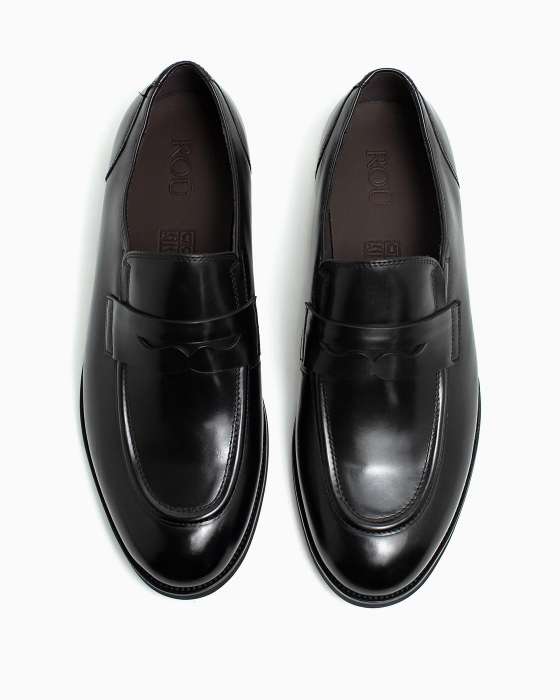 Лоферы ROU из полуглянцевой кожи черные