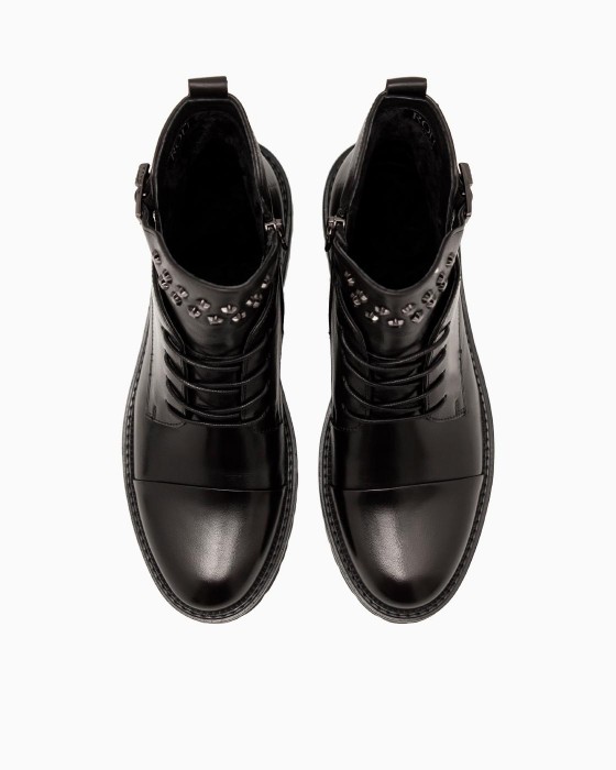 Черные ботинки ROU с пряжкой и декором на язычке