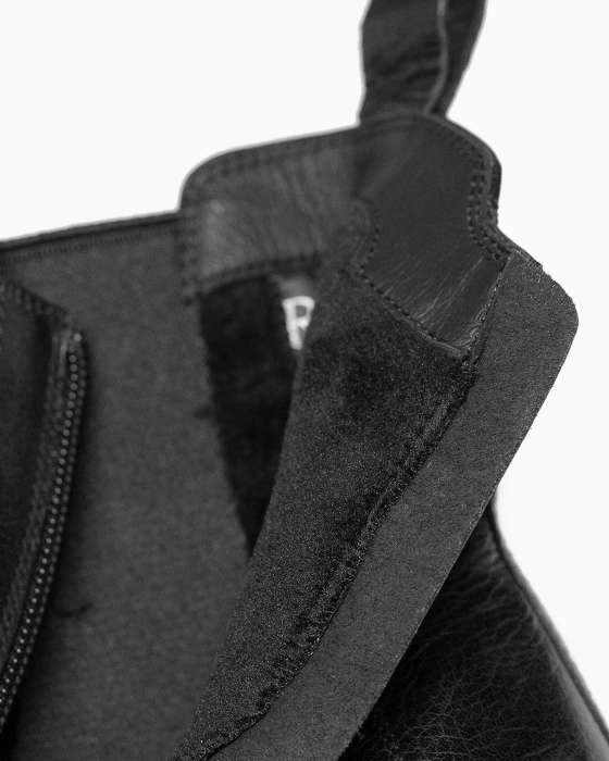 Челси ROU с пряжкой черные