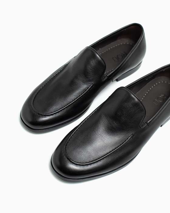 Лоферы ROU прострочка черные