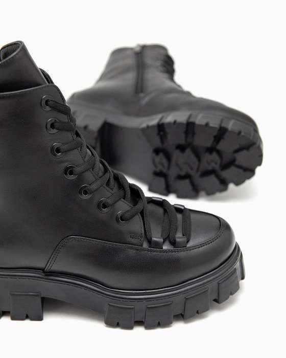 Черные кожаные ботинки ROU с длиной шнуровкой на натуральном меху