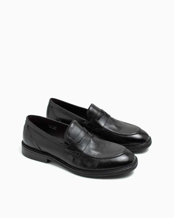 Лоферы ROU с зернистой кожей черные