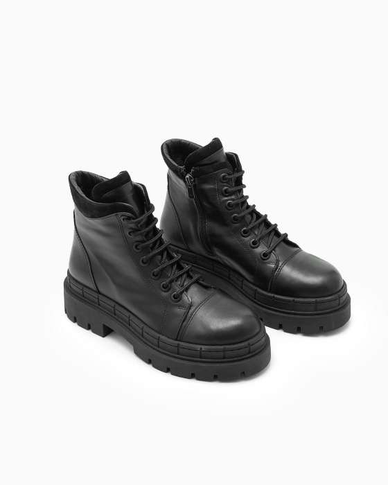 Черные ботинке ROU с замшевой вставкой утепленные мехом