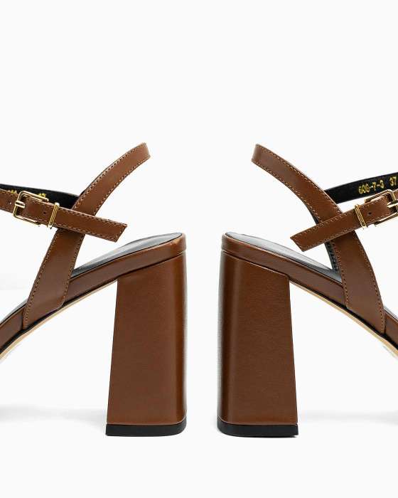 Босоножки ROU на платформе коричневые