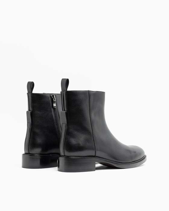 Ботинки ROU с двумя хлястиками классические