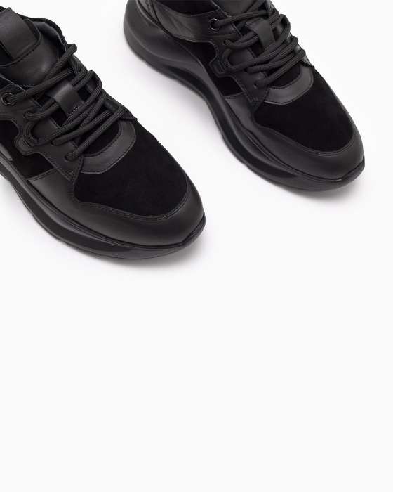 Черные комбинированные кроссовки ROU