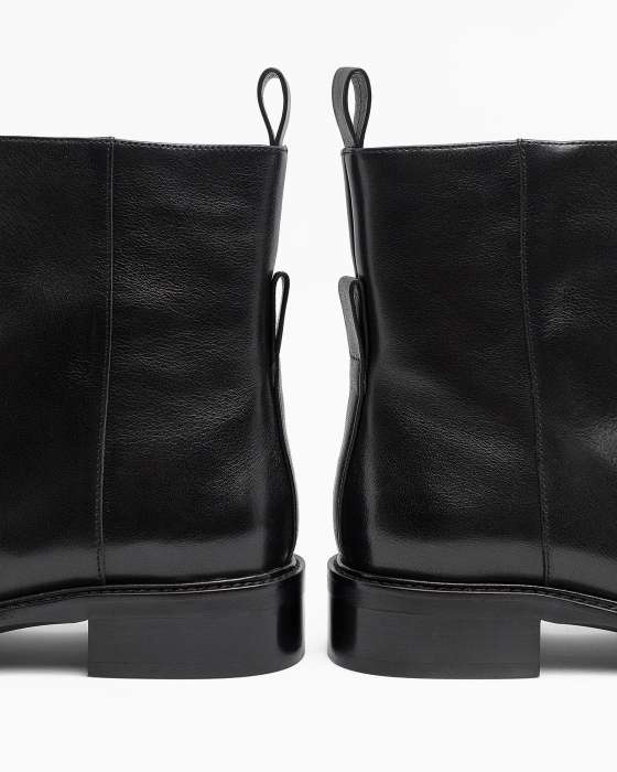 Ботинки ROU с двумя хлястиками классические